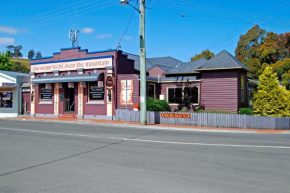 The Bears Went Over The Mountain, Geeveston